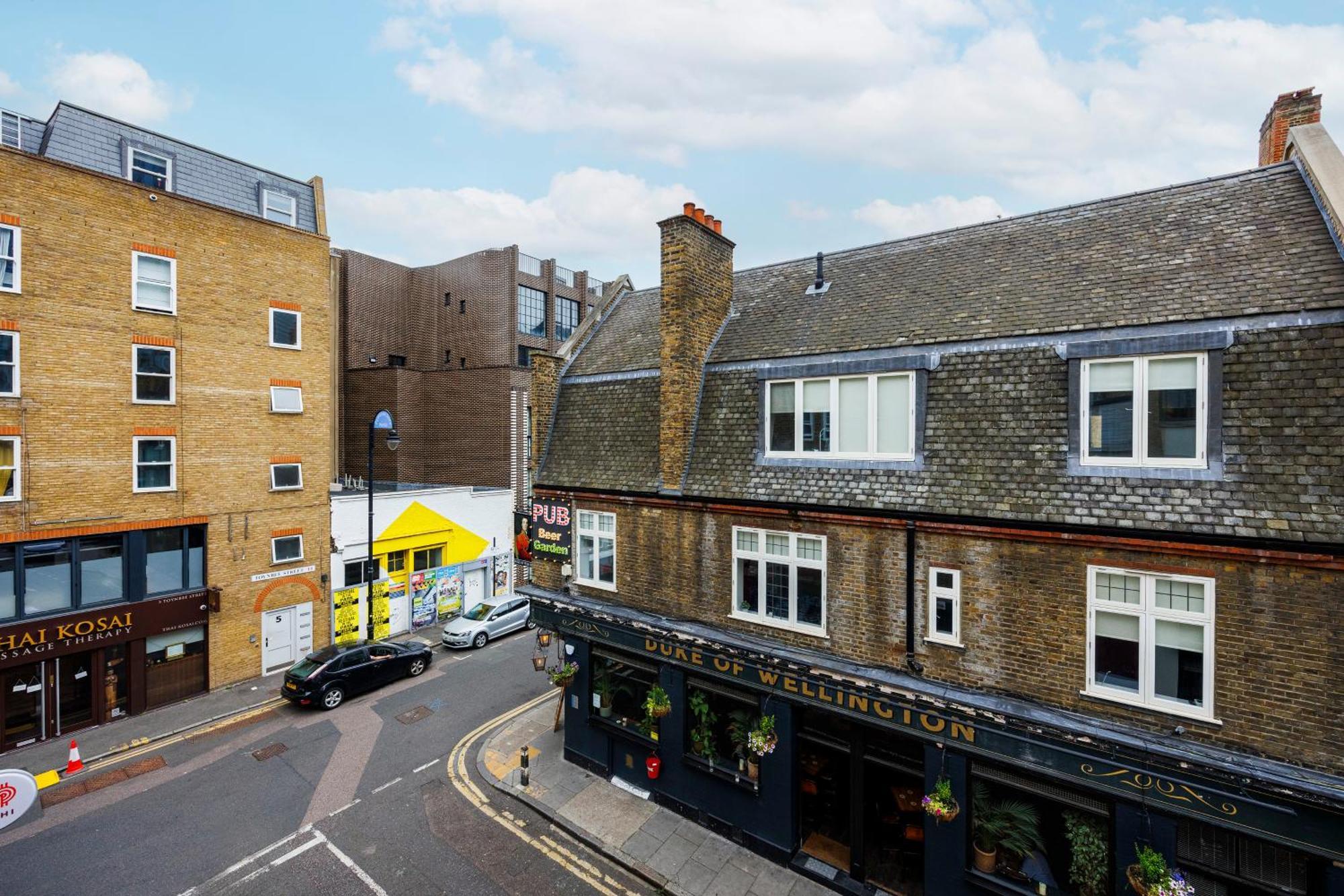 City Vibes Stay Near Spitalfields Market ลอนดอน ภายนอก รูปภาพ